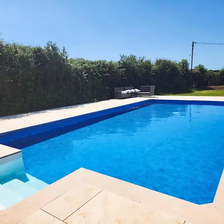 Vista Suite - 3 Bed Apartment - Ocean Breeze Port-Eynon Esterno foto